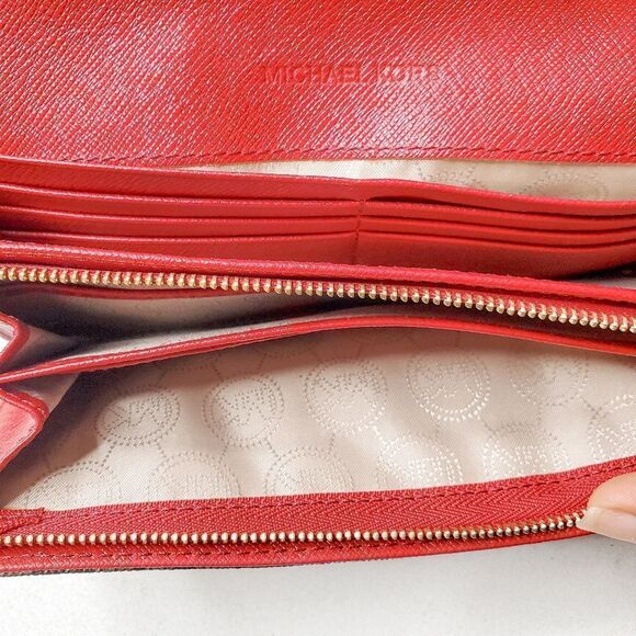 Michael Kors MK Logo Jet Set Travel Trifold Checkbook Wallet Brown - Picture 4 of 6